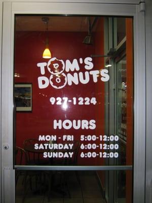 Toms Doughnuts