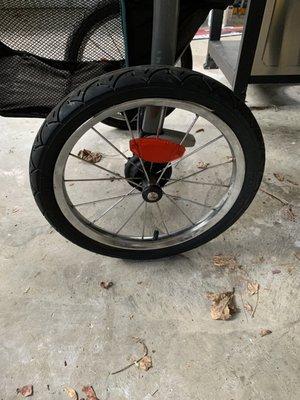 Jogging stroller left wheel tire kept peeling away from rim.