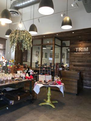 TRIM Dog Grooming & Food