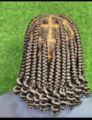 Large bob knotless braid