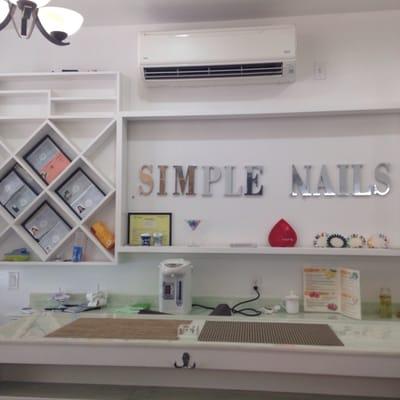 This a nail bar.  (No wine). Very clean.  Even in the bathroom.