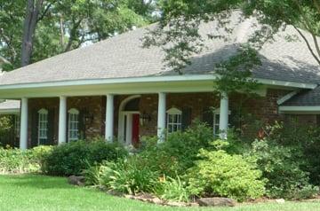 No pressure composition roof cleaning  in Houston Tx after