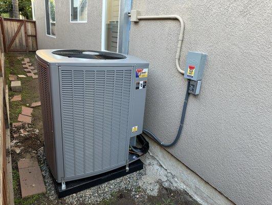 INVERTER 23 SEER AC PRO CONDENSER