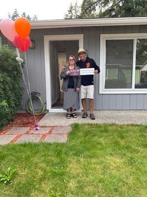 Congrats to these happy homeowner!!!!