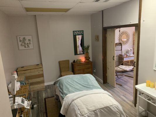 Inside the Bungalow treatment room