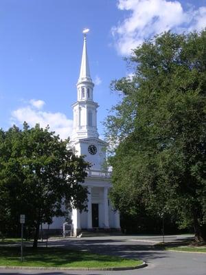 First Parish in Lexington, MA, right on historic Lexington Green