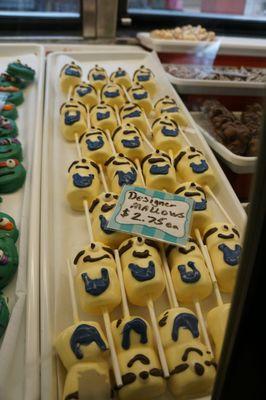 Minion marshmallows