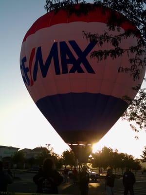 RE/MAX Balloon ready to take the kids for a ride at Up With Kids!