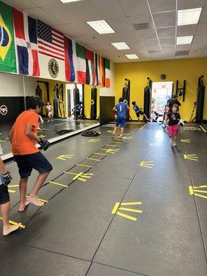 Kids cardio kickboxing class