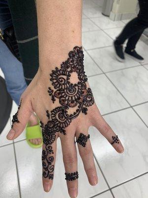 Henna tattoo