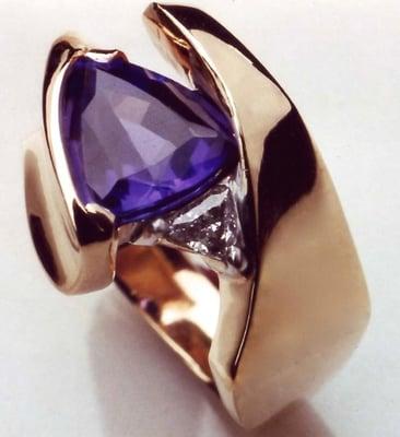 Tanzanite & Diamond Ring