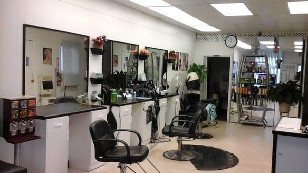 Rimma's Unisex Hair Salon