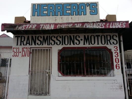 Front view of American Motors (also known as Herrera's Automotive).