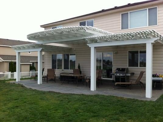 Tiered pergola.white