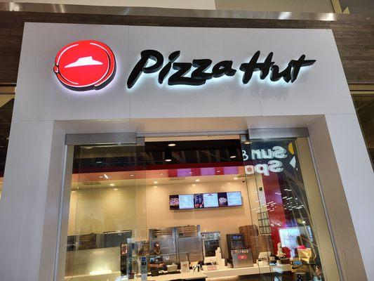 Front entrance of Pizza Hut