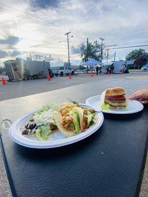 Classic Burgers, sopes and tacos