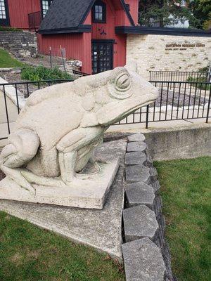 Frog sculpture by the depot mesuem