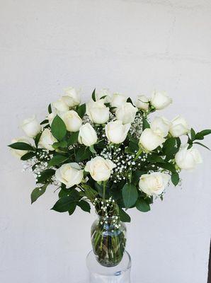 24 White Roses