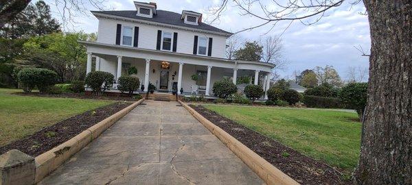 Front walkway from street