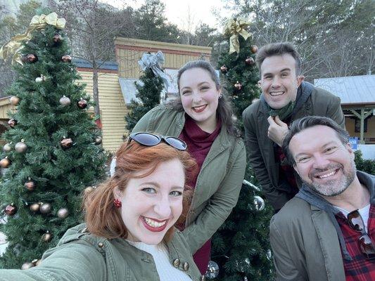 The Tinseltone Carolers