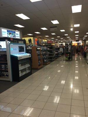 Kohl's Rochester -- Rochester Crossing : 160 Washington Street / Route 202, Rochester         Interior