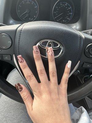 T-Nails