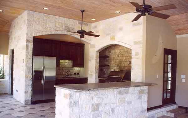 Outdoor Kitchen