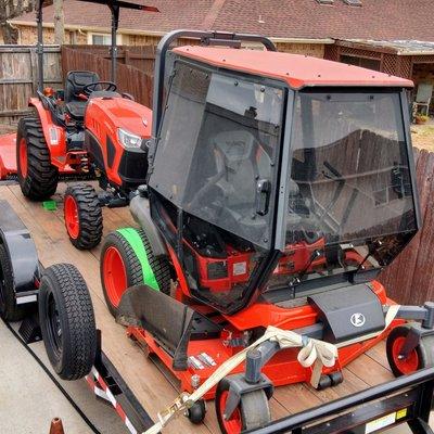 Equipped for W-I-D-E open area mowing.