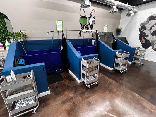 Our self-wash stations with fully-adjustable tubs for you and your pup's comfort!