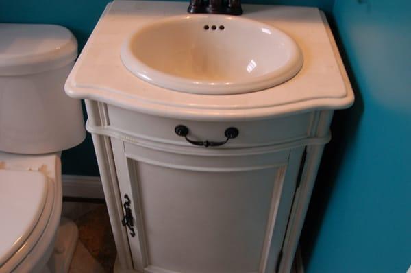 Round sink with special vanity