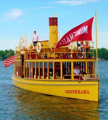 Steamboat "Minnehaha."