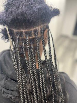 Medium Knotless Braids