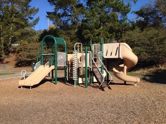 Play structure is nice and clean, and in great shape.