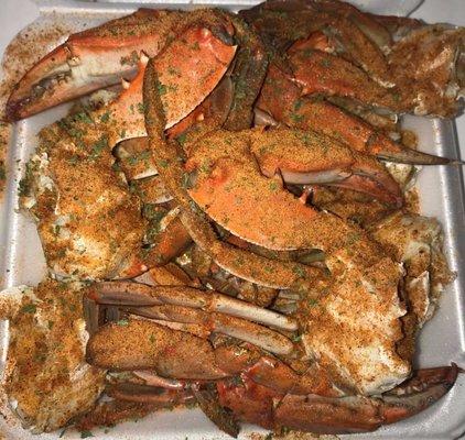 Garlic blue crab tray