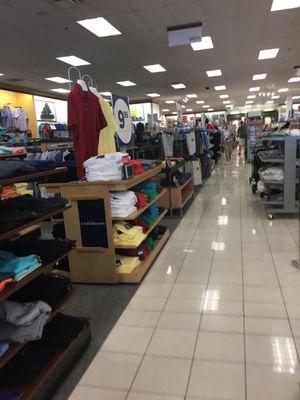 Kohl's Rochester -- Rochester Crossing : 160 Washington Street / Route 202, Rochester         Interior