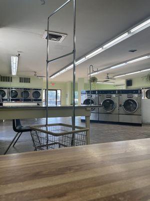 Dean's Village Laundromat