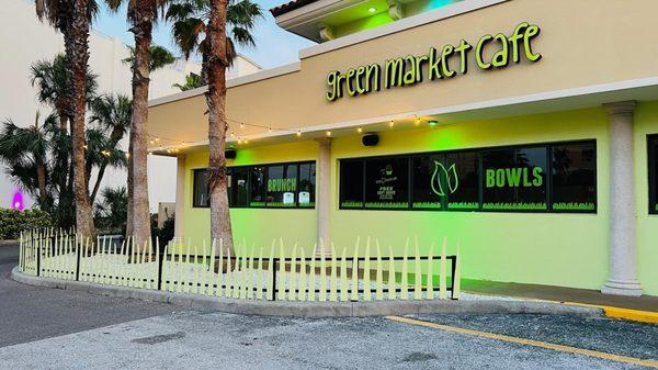 Welcome to Green Market Café at Clearwater Beach!