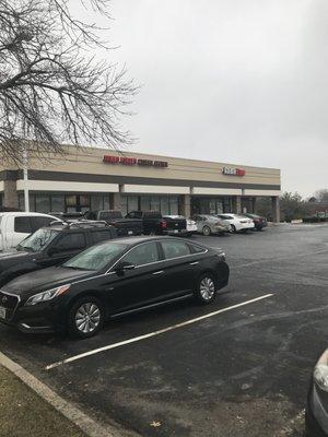 Outside view of Lenexa Recruiting Office